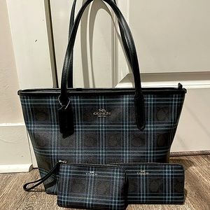 👜BEAUTIFUL Coach set!